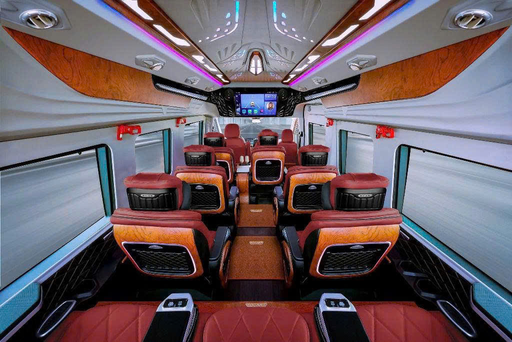 Thuê Xe 16 Chỗ Giá Rẻ Tại TPHCM 1