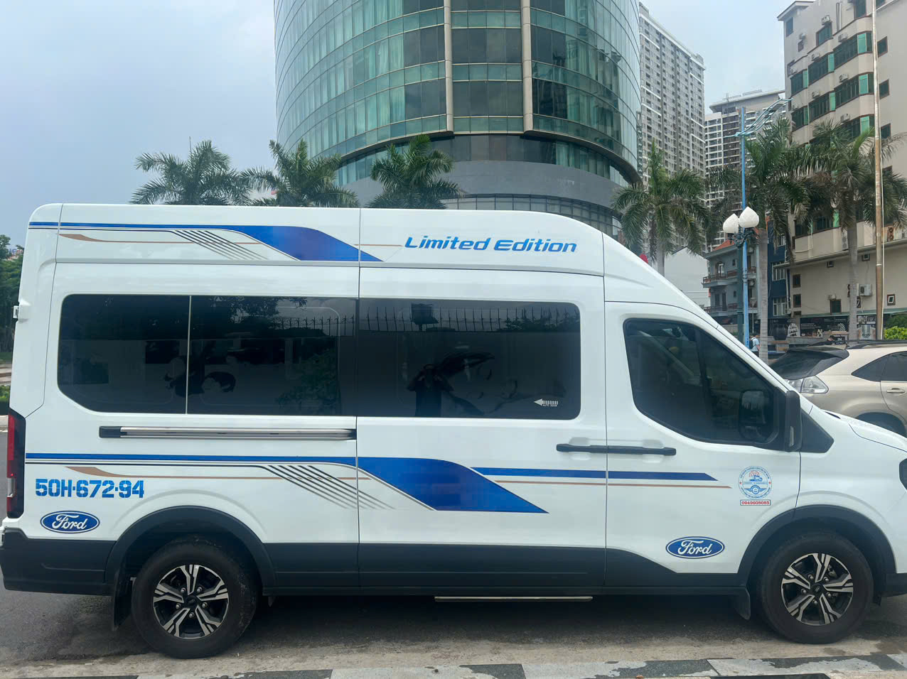 Thuê Xe 16 Chỗ Giá Rẻ Tại TPHCM